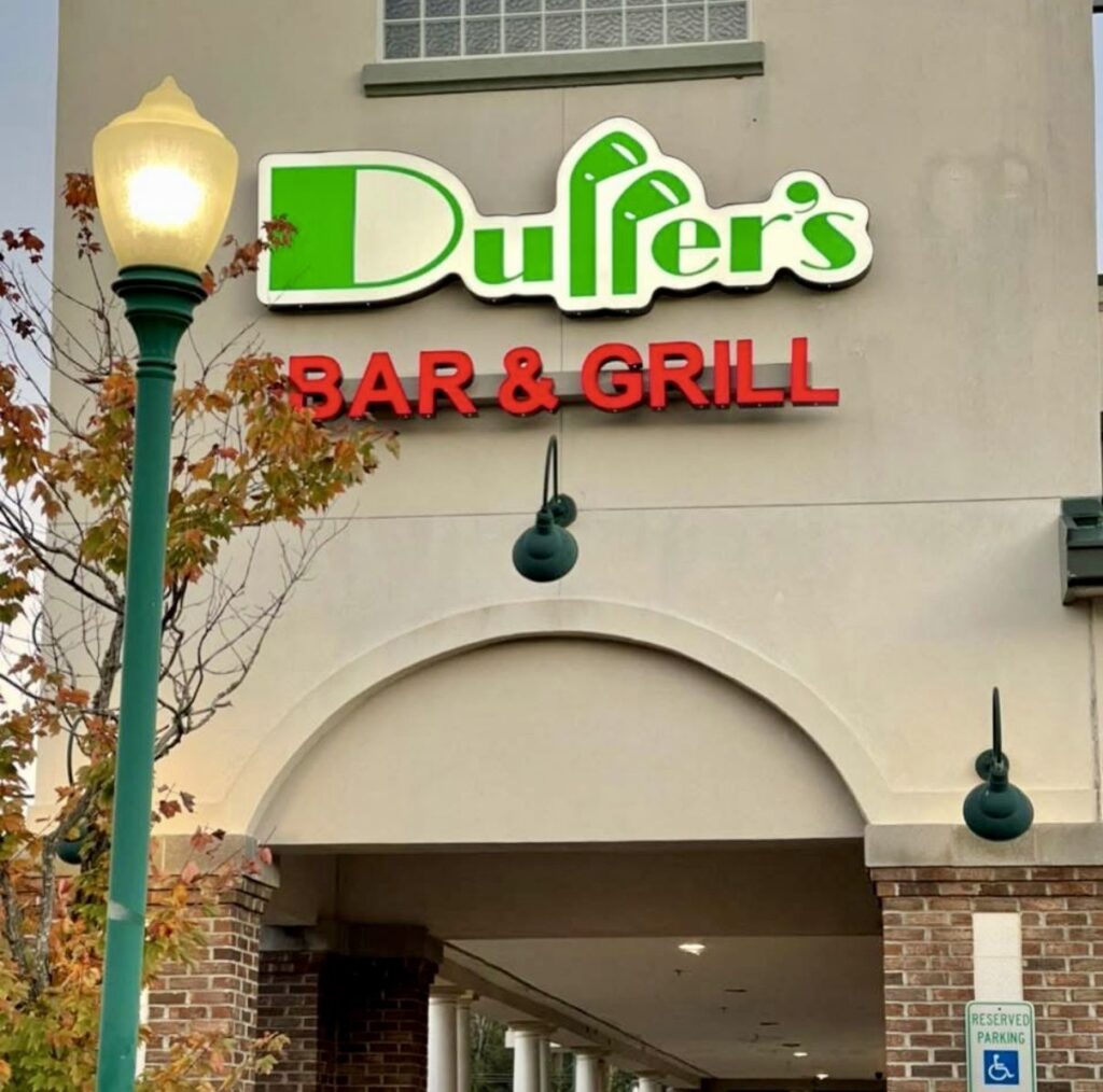 Duffer's Bar & Grill 1